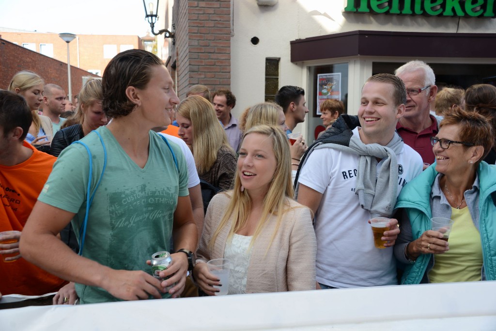 ../Images/Donderdag kermis 069.jpg